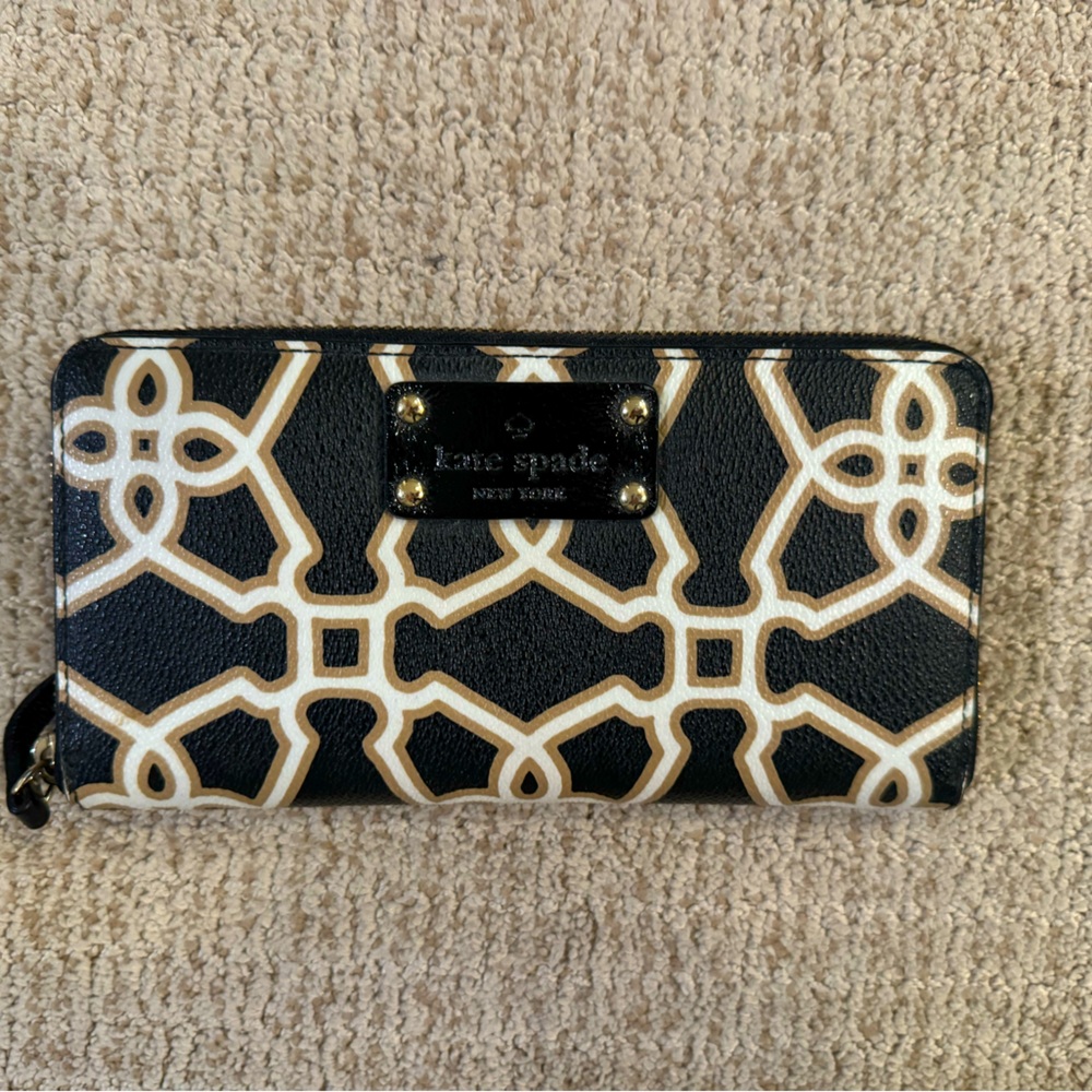 Kate spade zip wallet